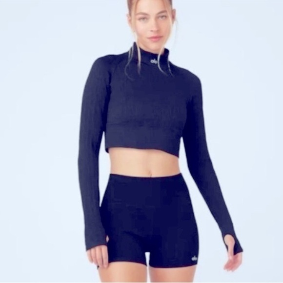 Alo Yoga Seamless Cropped Cable Knit Long Sleeve Top In Black L NWOT HTF - Picture 2 of 13